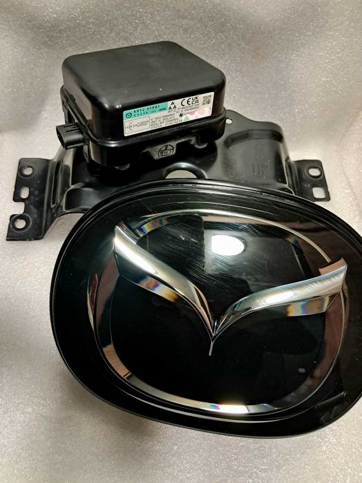 Distronic (радар Mazda) KD7J-67XA1 + емблема Mazda + кронштейн