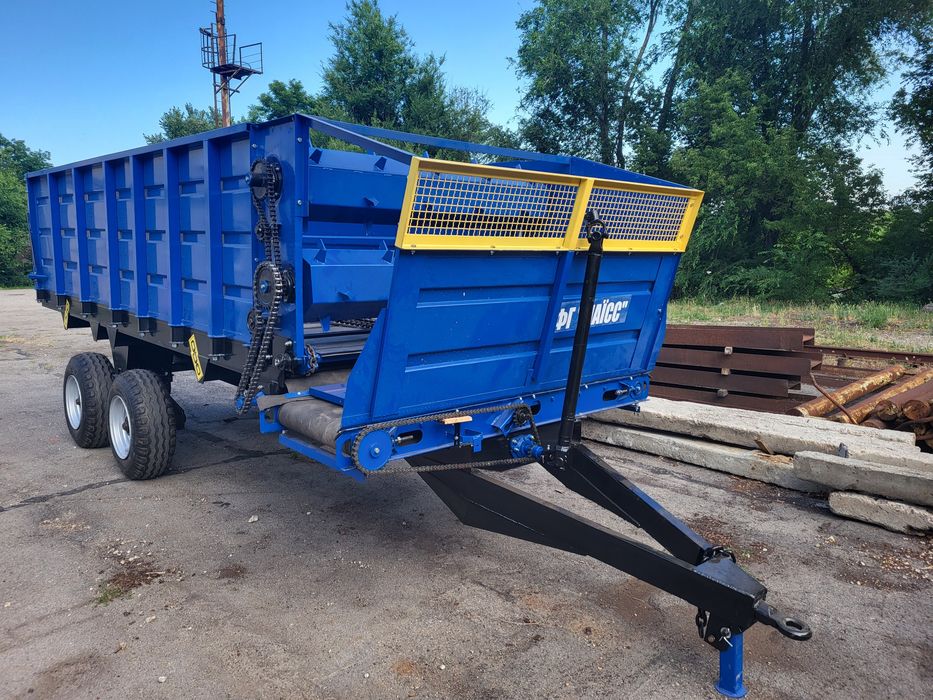 Кормороздавач КТУ-10 на балансирном ходу