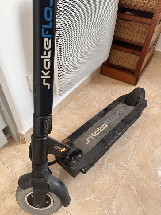 Trotinete Skateflash Avariada