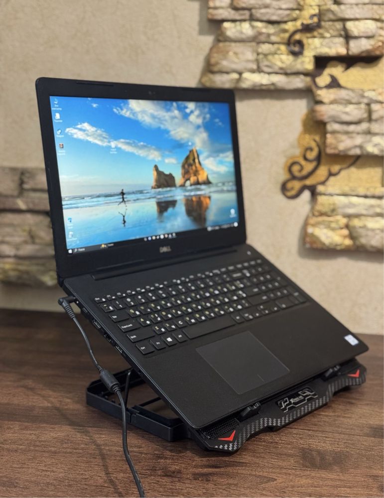 Ноутбук Dell IPS Latitude 3590 i7 8th SSD
