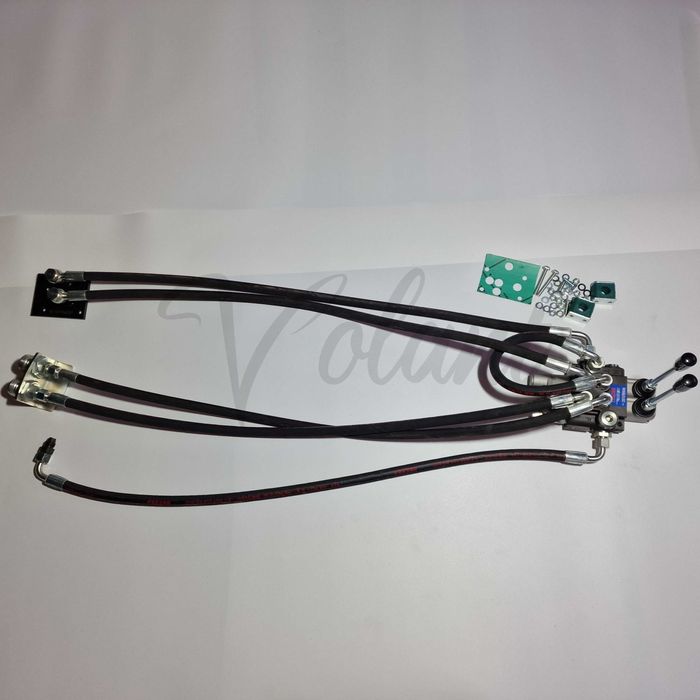 Rozdzielacz 2 Sekcje C-330 Hydrauliczny Zewnętrzny Skręcane Gniazda