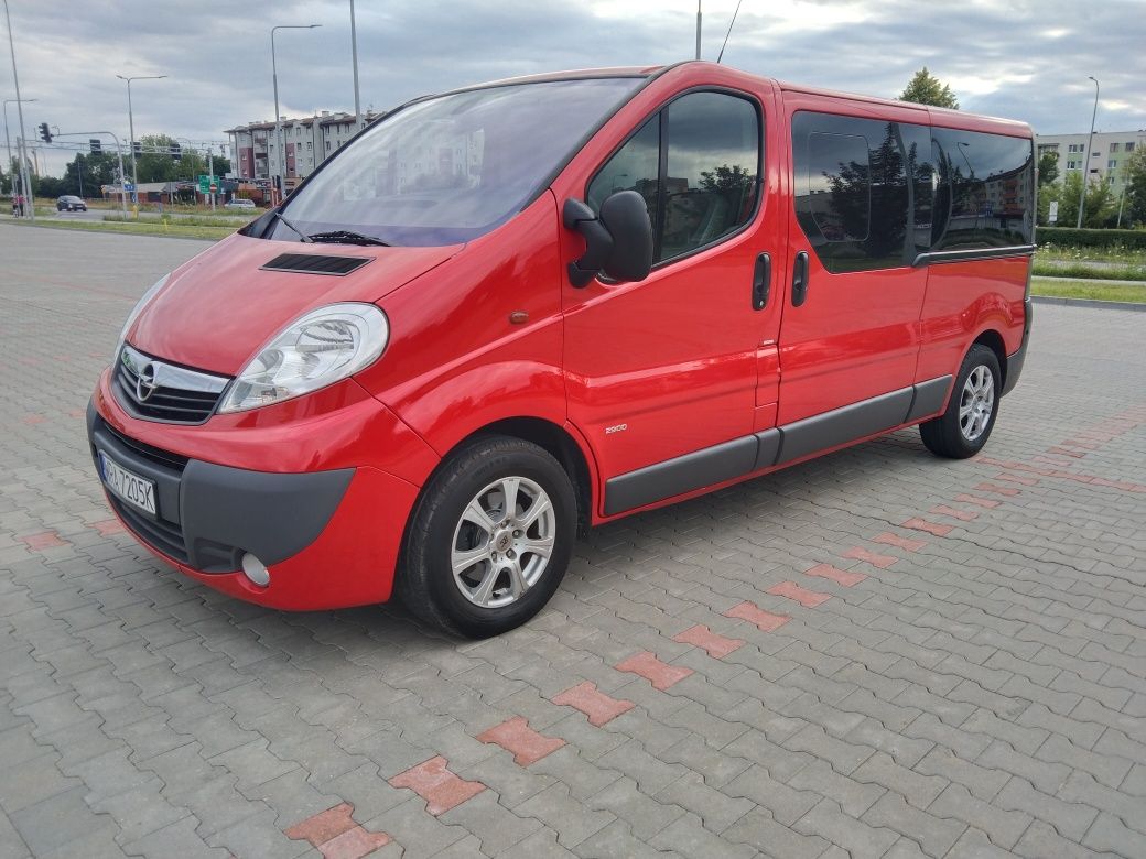 OPEL VIVARO 8-9-OSOBY 2.5 CDI 2×Drzwi Przesuwne 2×Klima Nawiewy Nawi