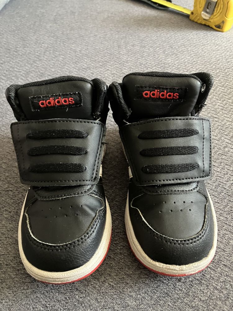 Buty Adidas dla chłopca r 26