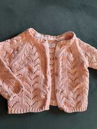 Śliczny azurkowy sweterek niemowlęcy róż 68 święta chrzest