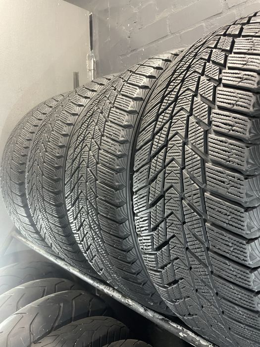 4шт 225/55 R17 Roadstone (они де Nexen) WinGuard Ice Plus