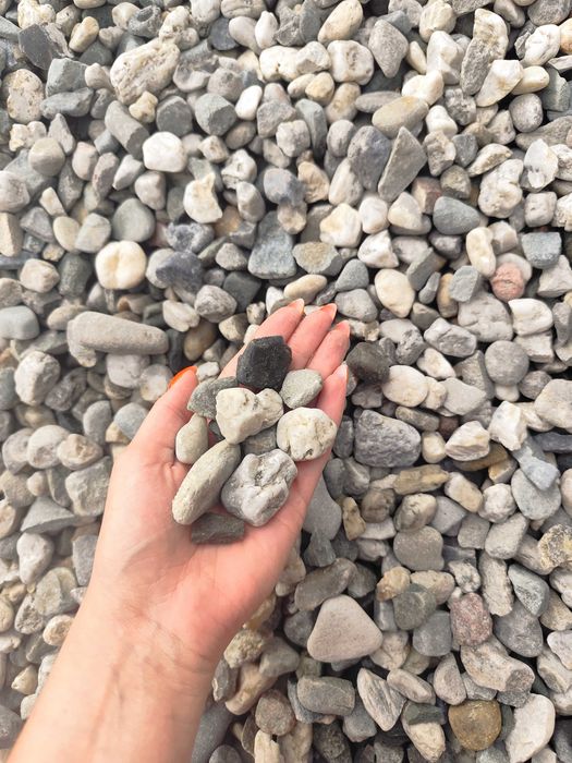 Kamień rzeczny ozdobny 16–32 mm – ścieżki, rabaty, oczka wodne