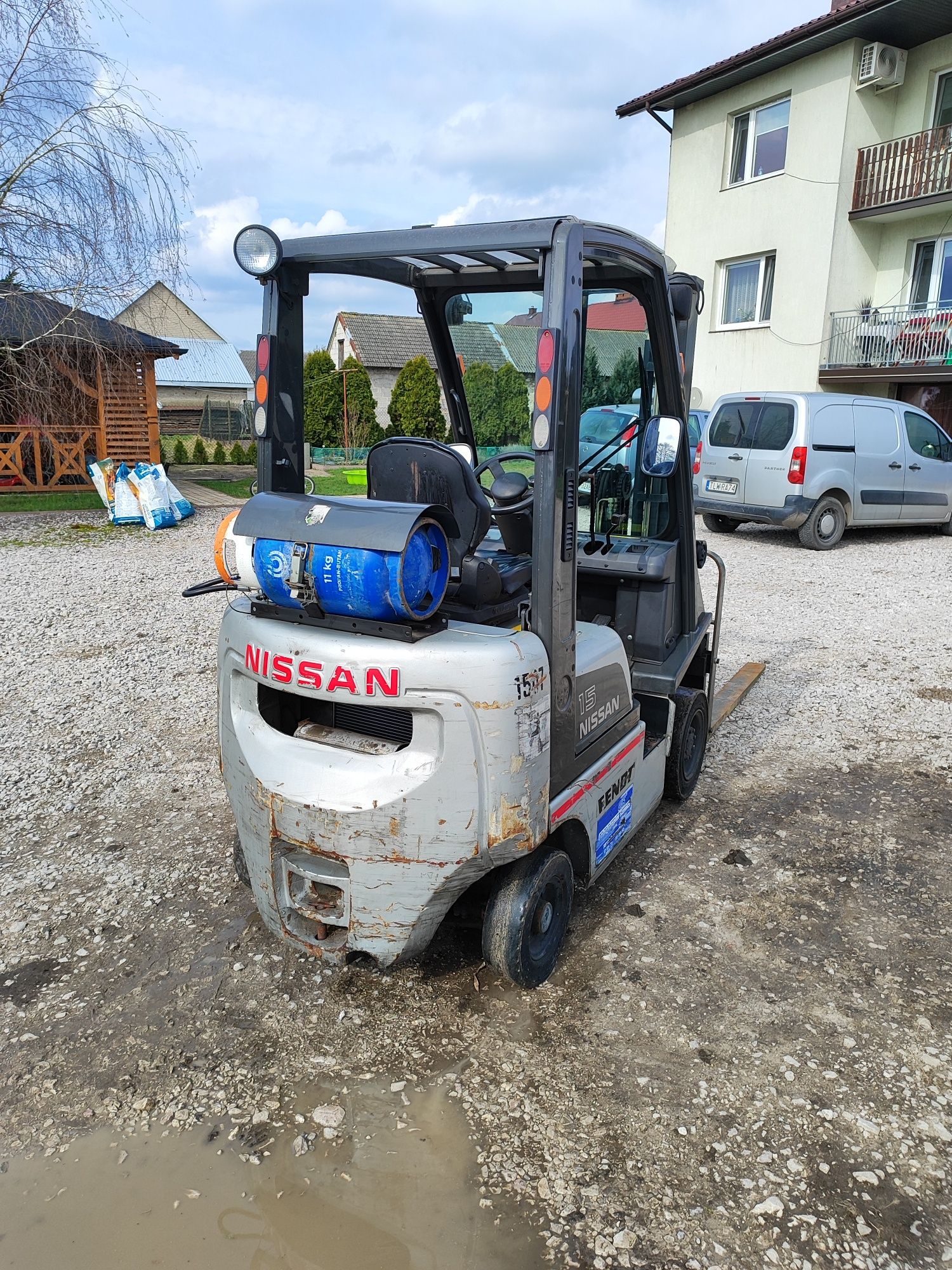 Wózek widłowy 1.5t Nissan PD01A15PQ