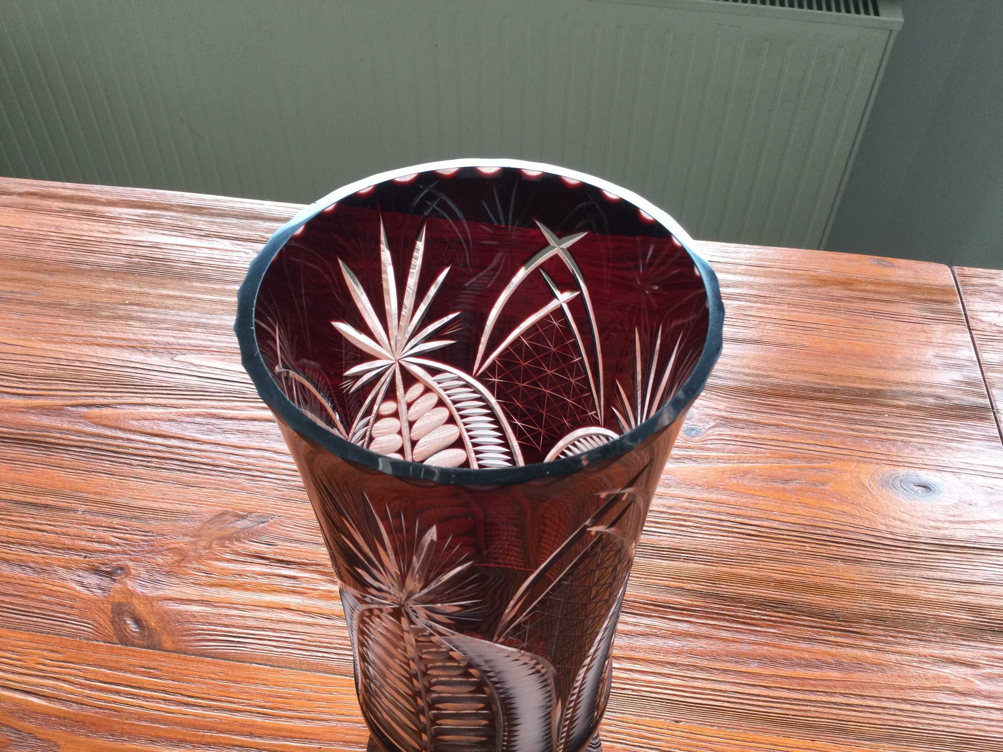 Duży, kryształowy wazon PRL – bordo
