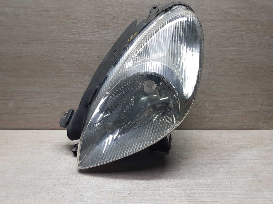 Фара Citroen Xsara Picasso 1999-2004p. дорестайл (VALEO)