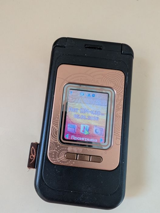 Телефон nokia 7390