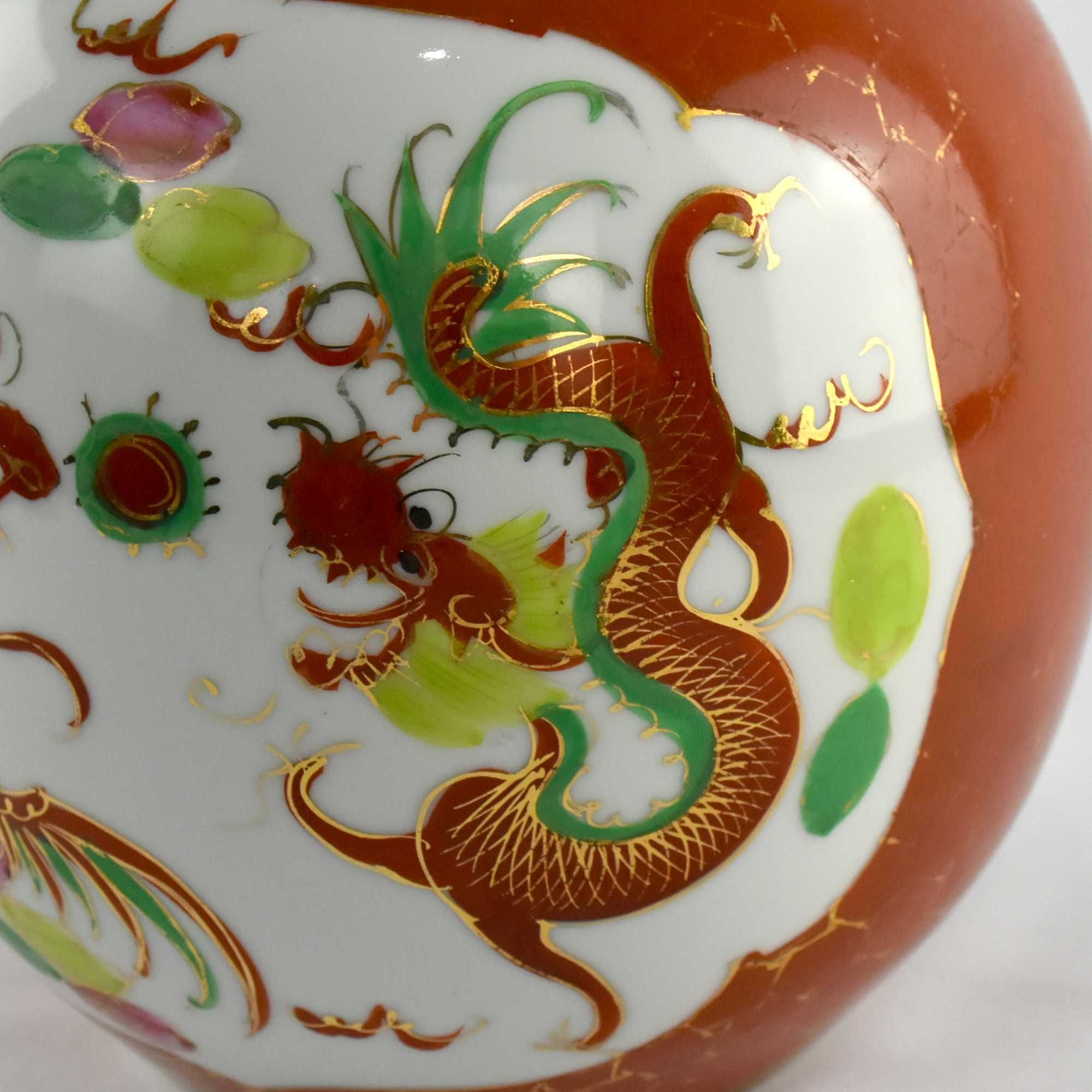 Pote de Ginjas porcelana da China, decorado com dragões, República