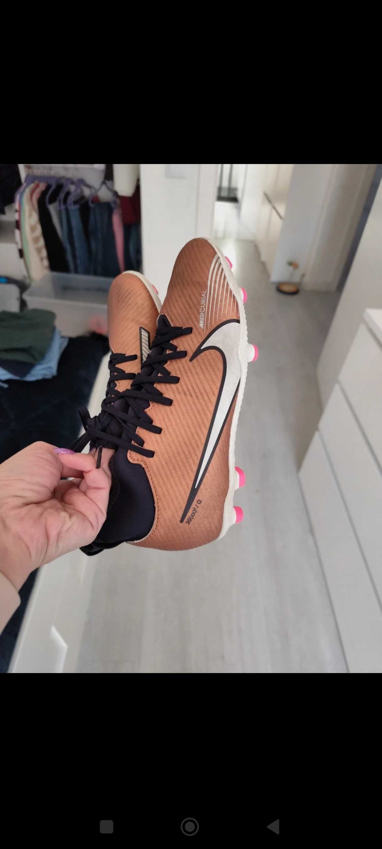 Chuteiras Nike Mercurial