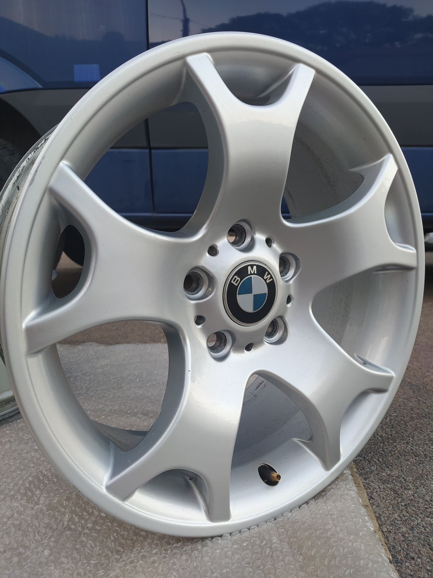 Диски BMW X5 e53 X3 Volkswagen T5 T6 Trafic Vivaro R17(5*120)et40