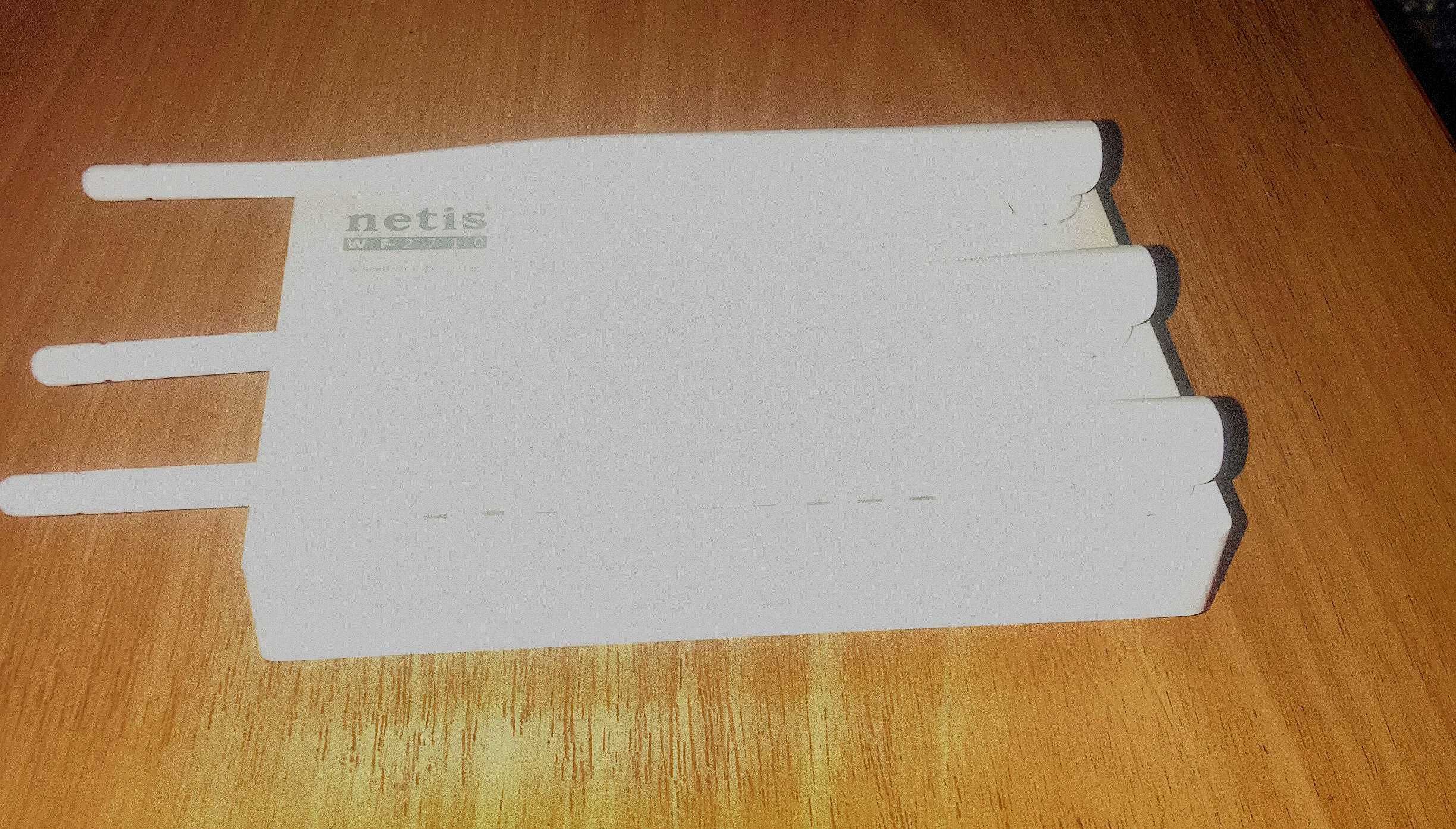 Роутер Netis WF2710.