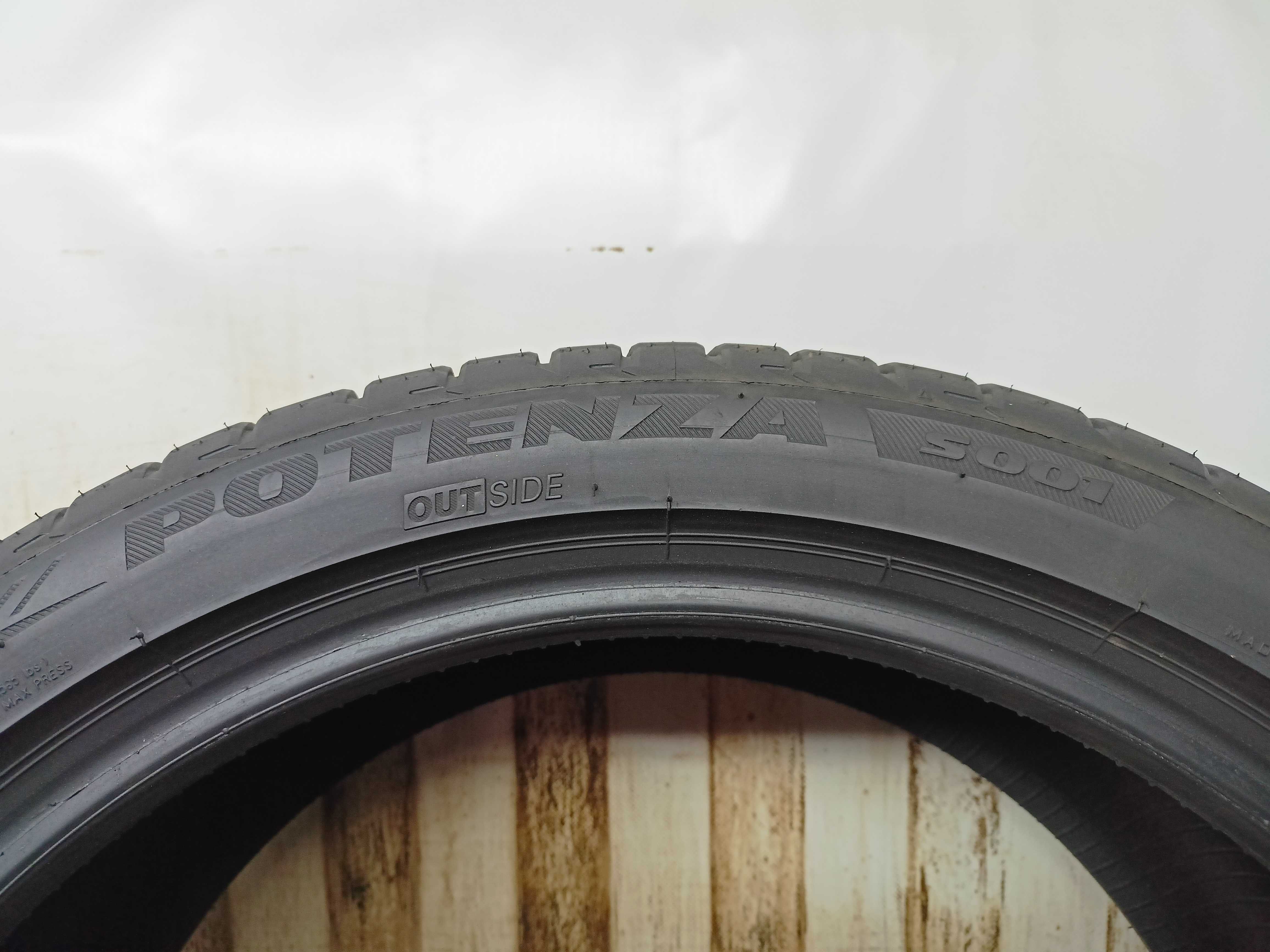 Bridgestone Potenza S001 235/40/19 24r. 96Y Nowa (4311)