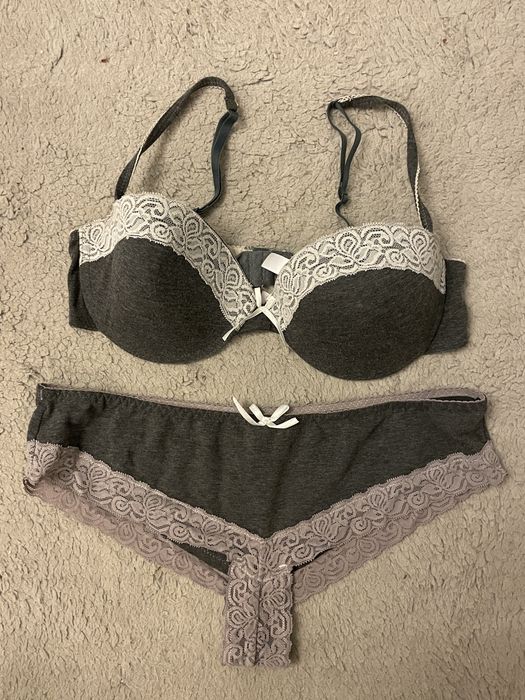 Komplet stanik biustonosz i majtki