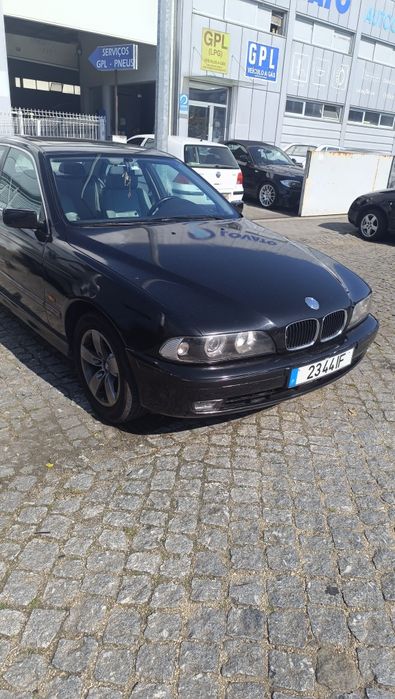 Vendo BMW 523 em ótimo estado