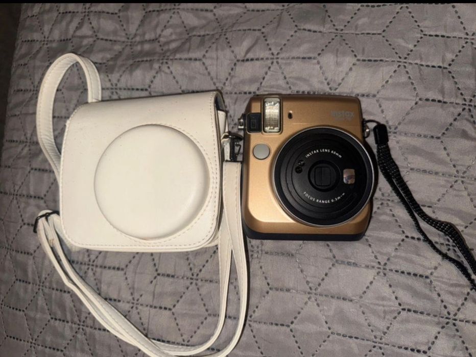 Instax câmera mini 70- dourada