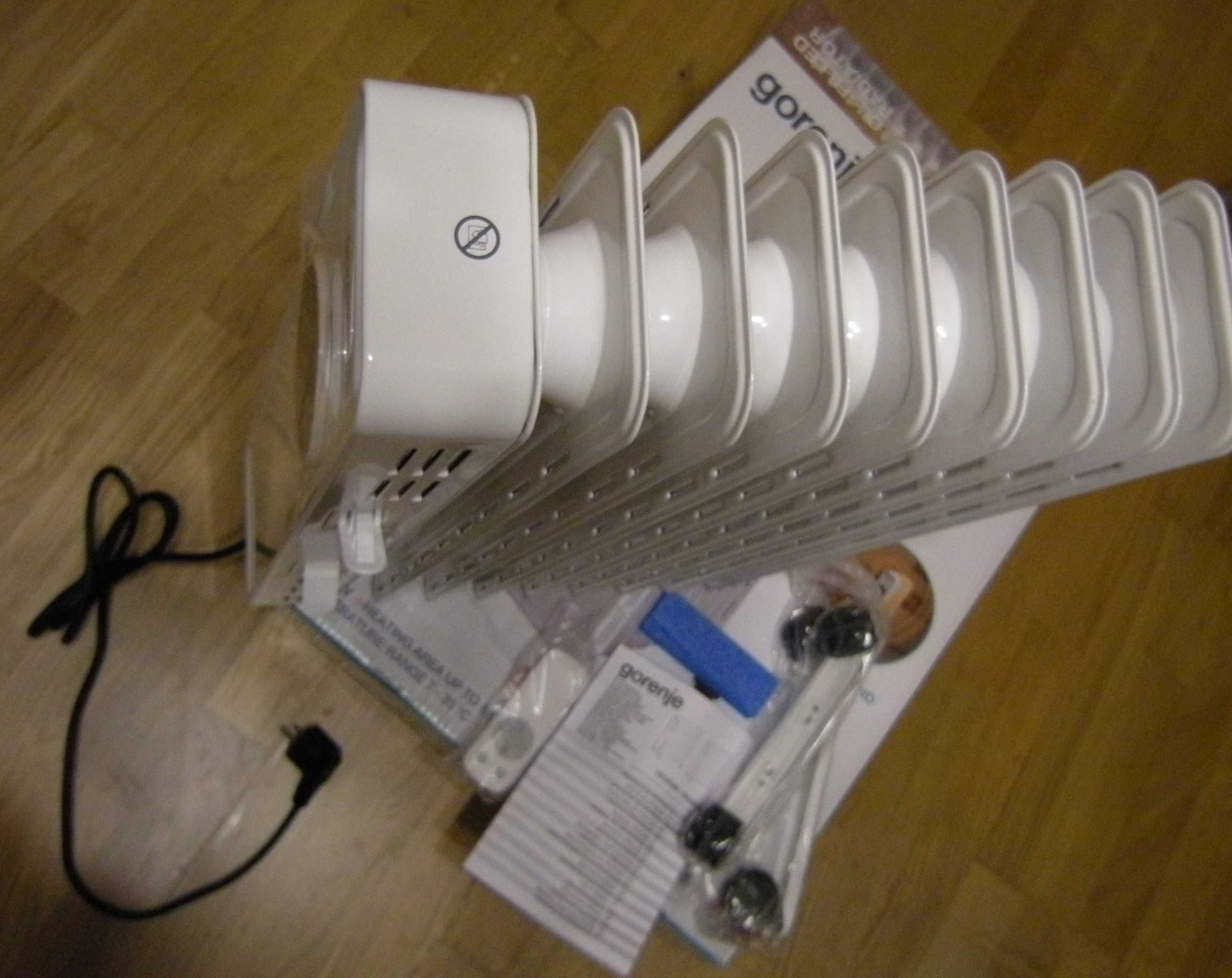 Масляный напольный обогреватель  Gorenje OR 2000 E