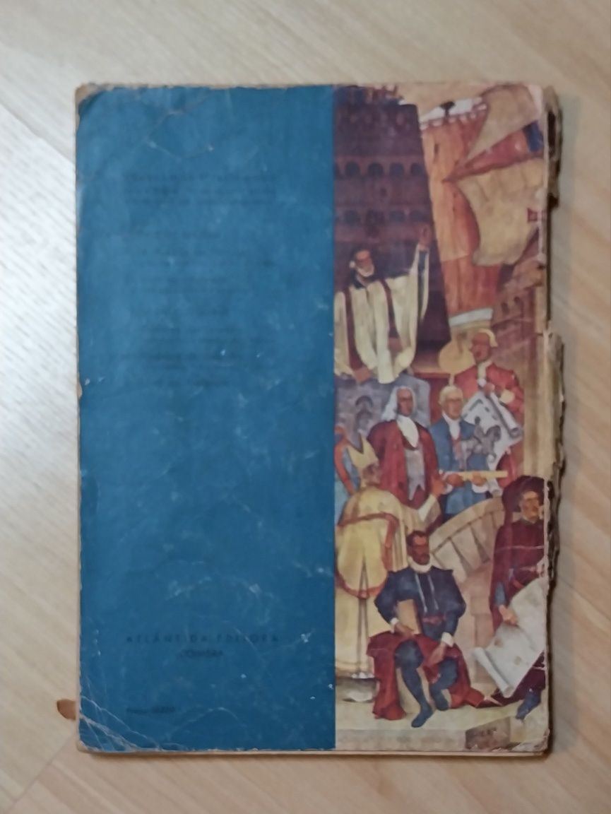 Livro antigo de História de Portugal