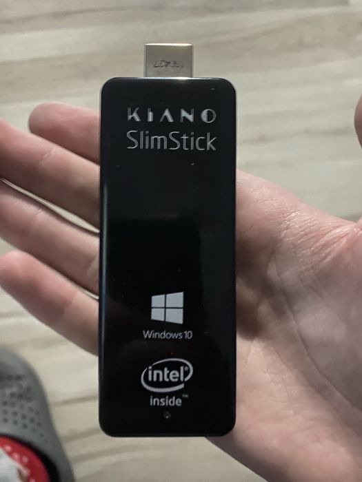 Kiano Slim Stick