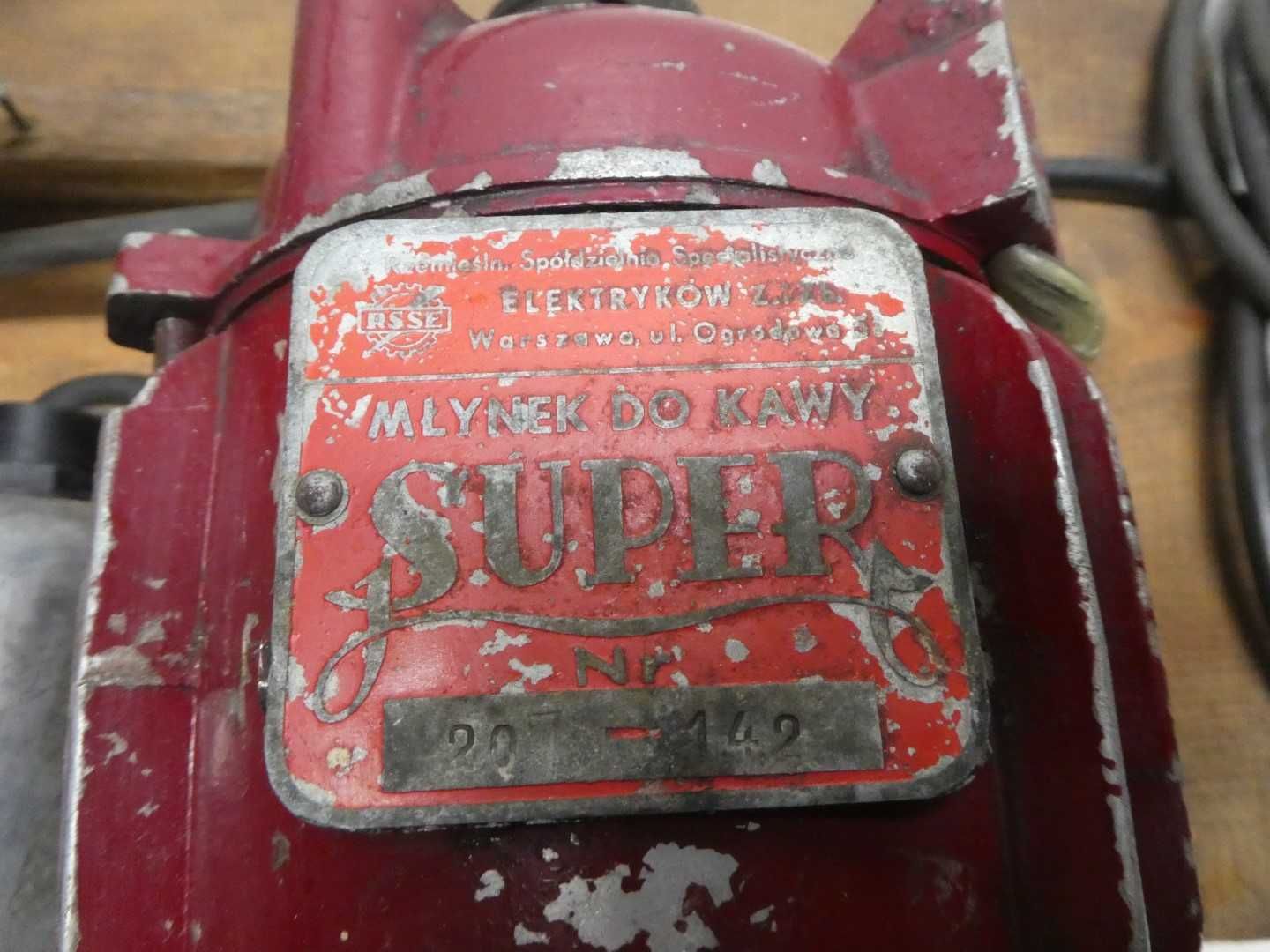 Maszynka do mięsa Alfa 12 z silnikiem elektrycznym elektryczna