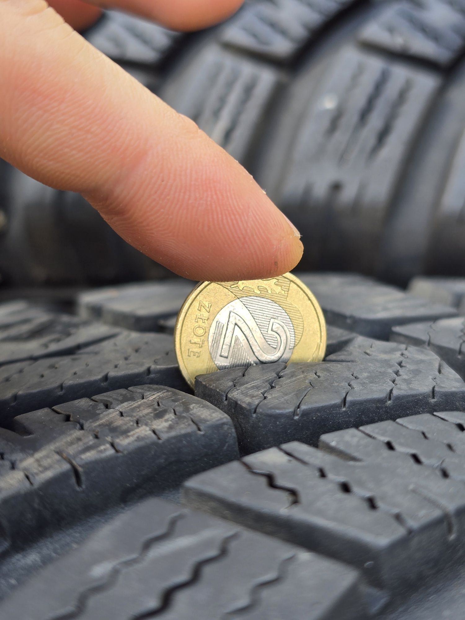 Koła zimowe SUBARU 225/65 R17 FALKEN + felgi 5x114.3 otwór 56.1