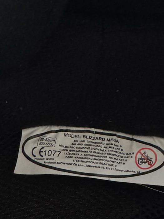 Kask narciarski