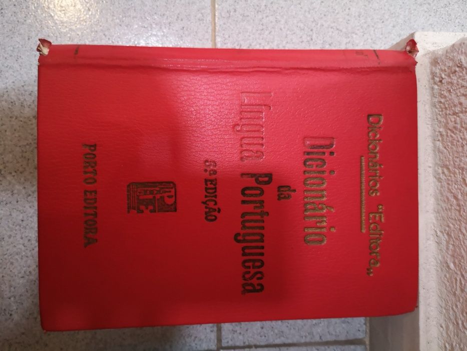 Dicionário língua portuguesa 5 edição Porto Editora