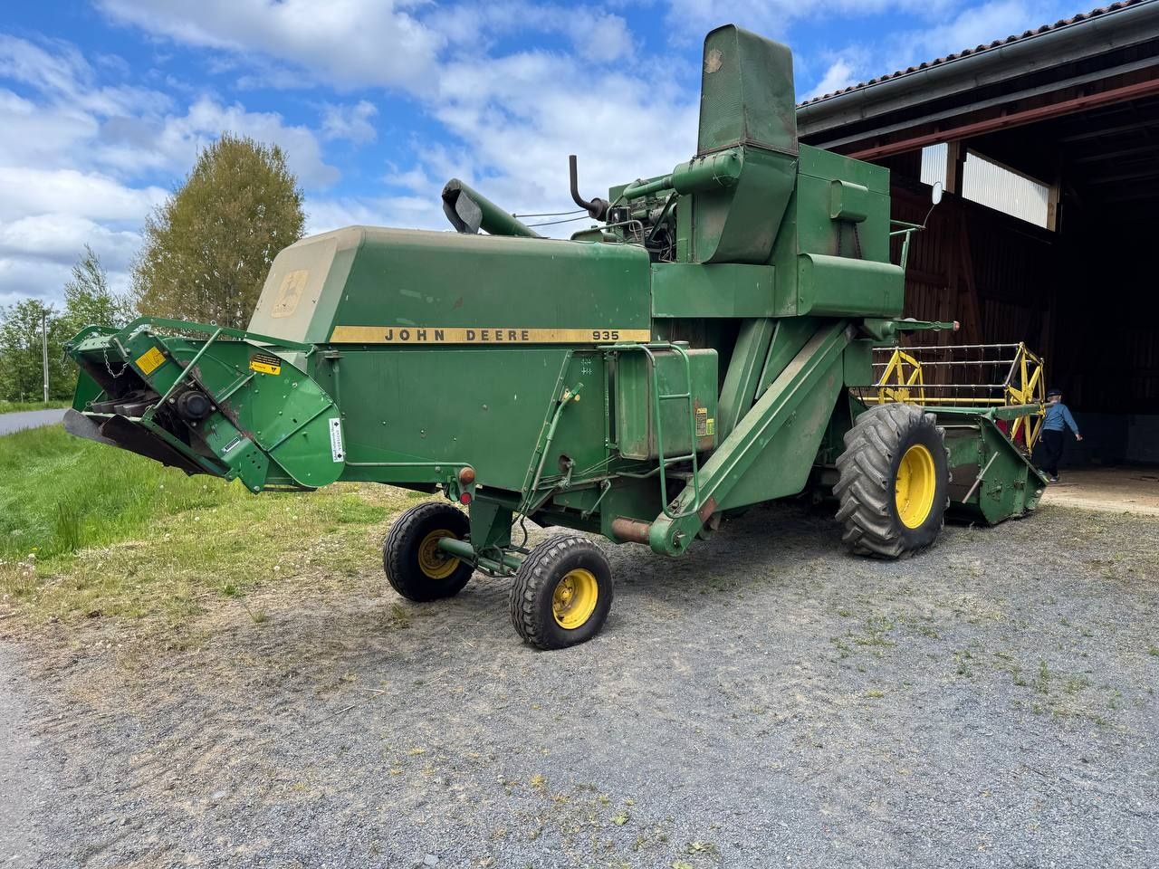 Комбайн свіжопригнаний John Deere 935