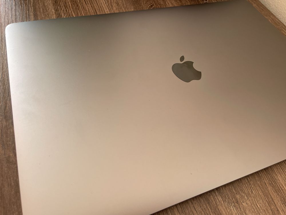 Mac Book Pro A1990 2019 р