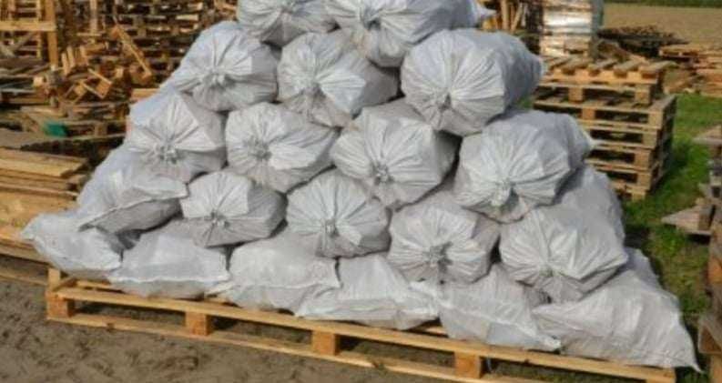 Drewno kominkowe opałowe opał drzewo suche sezonowane świeże