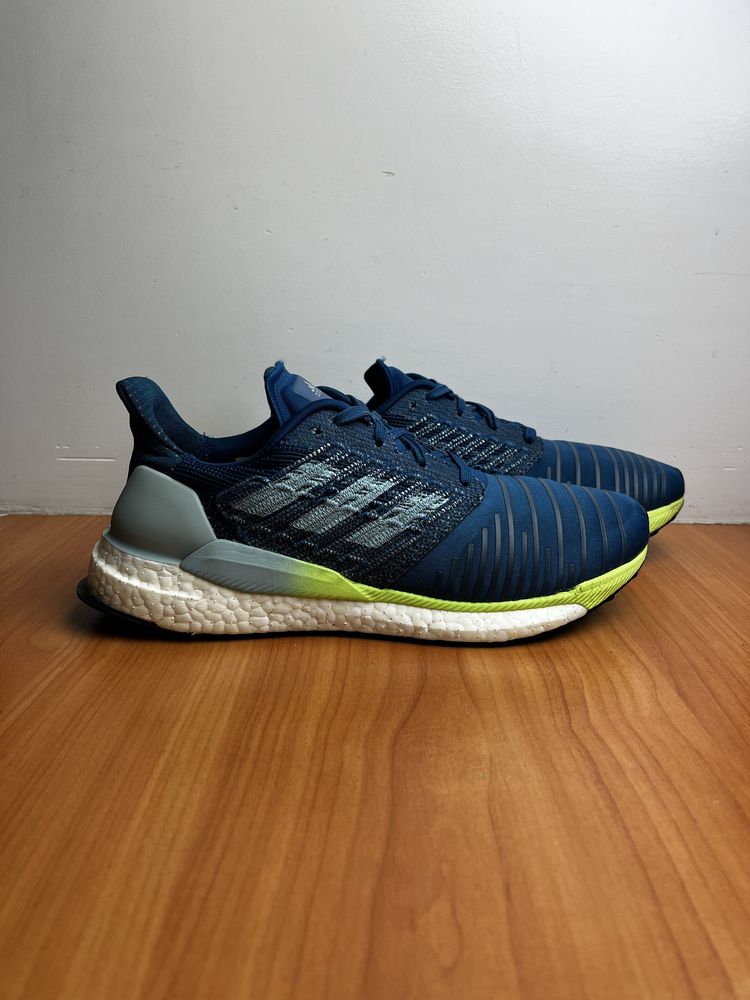 Кроссовки Adidas Solar Boost размер 41 оригинал спортивные беговые