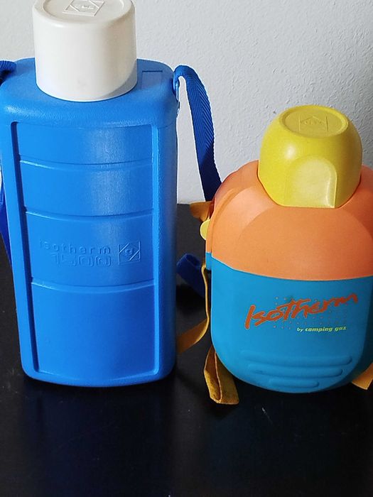 Dois cantis água campingaz