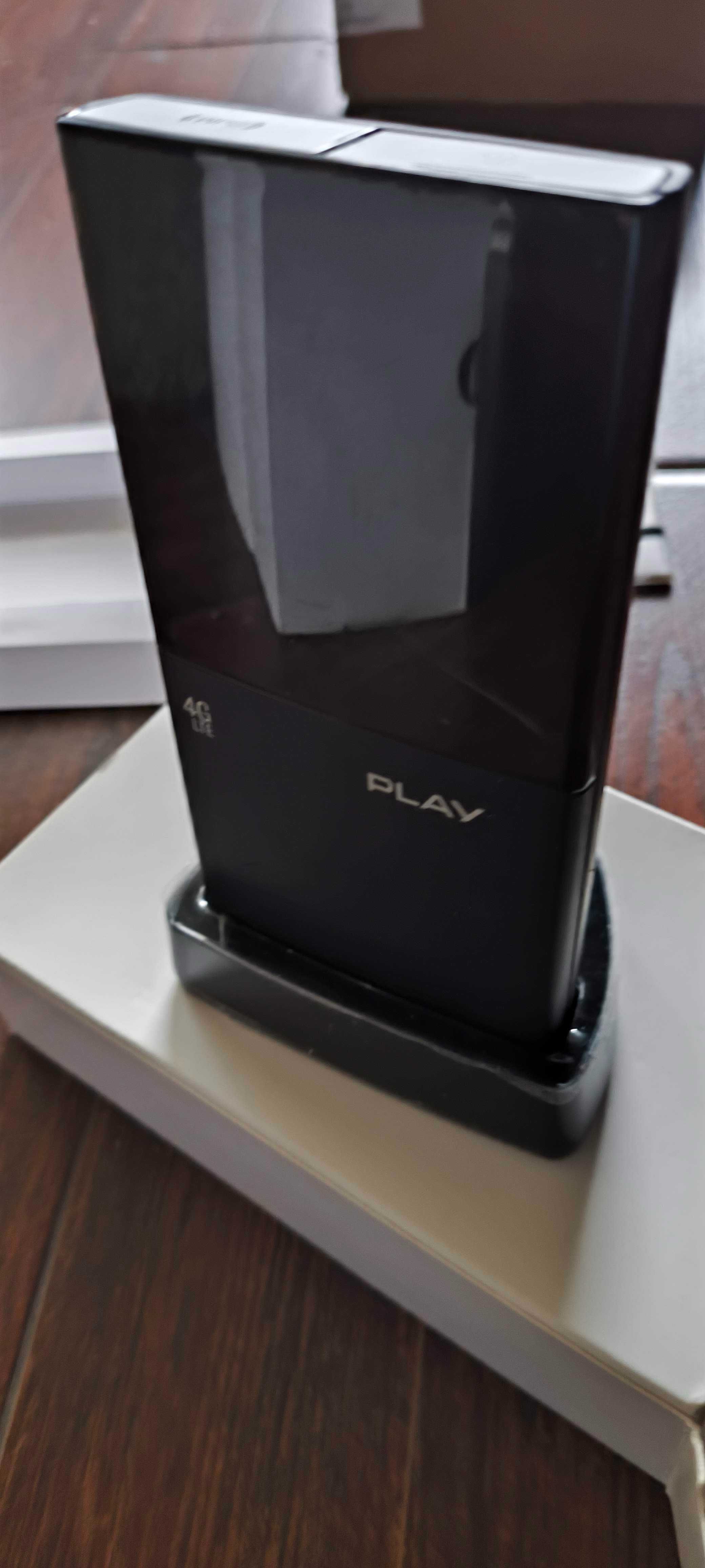 Router mobilny alcatel y800 ze stacją dokującą