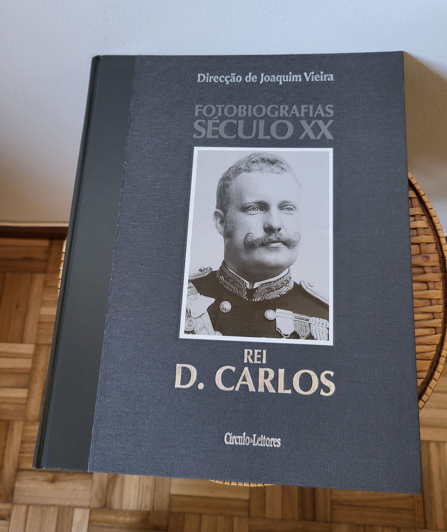 Colecção Portugal Século XX Portugueses Célebres