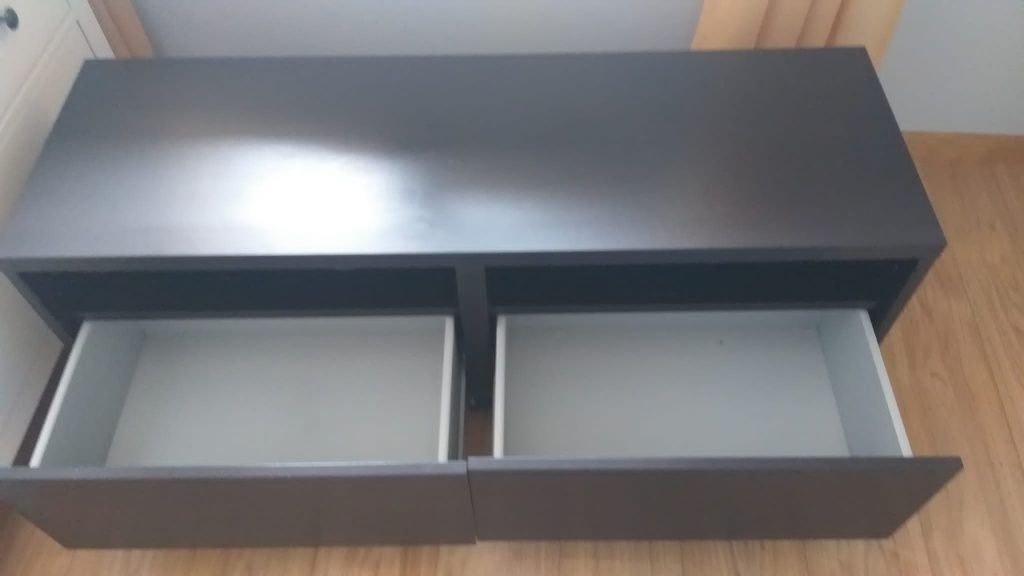2 moveis de TV com gavetas