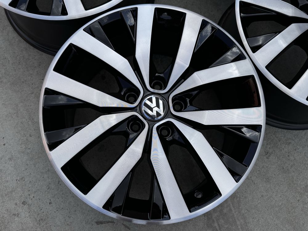 Jak NOWE Felgi Volkswagen 18 Multivan Caravelle Transporter Toluca t6