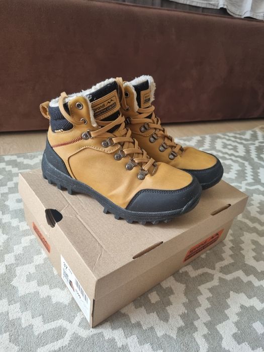 Зимние ботинки  Sprandi 37р.