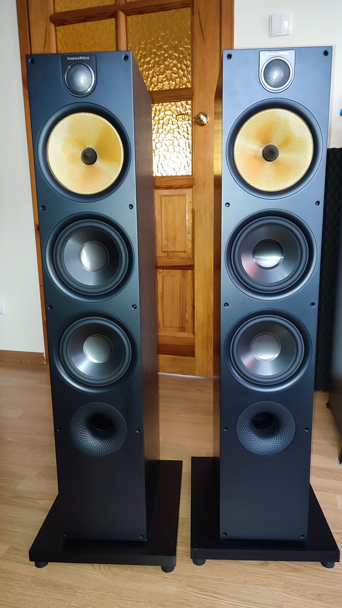 Bowers Wilkins 683 s2