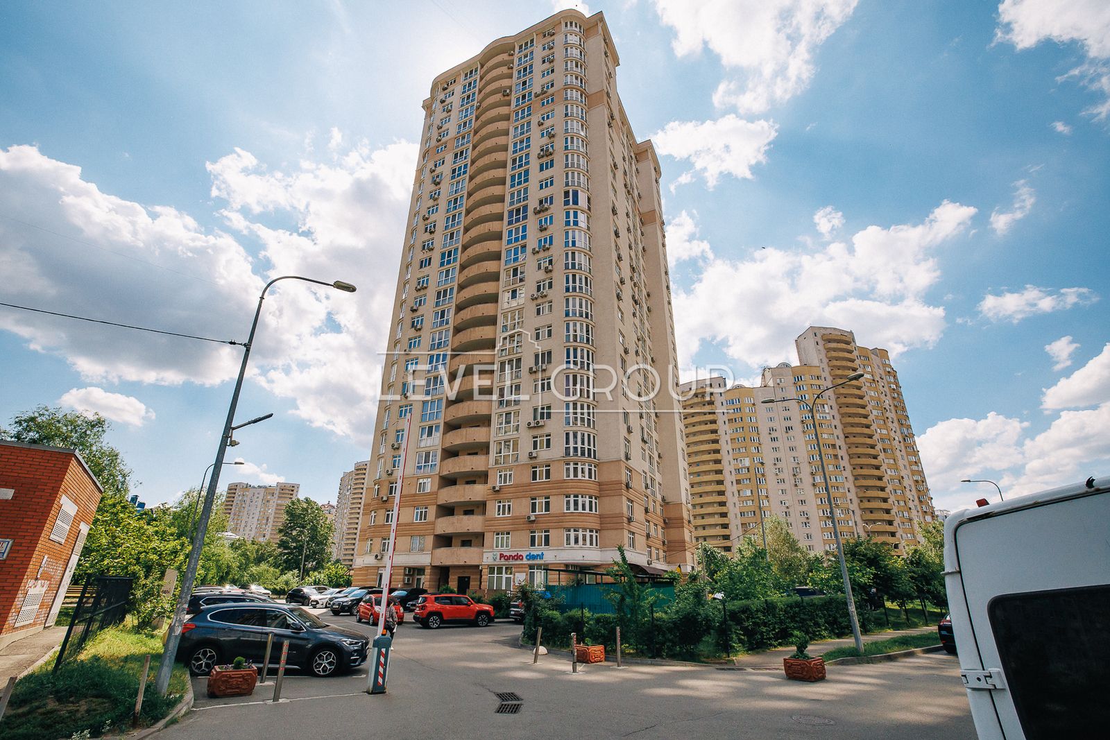 Видова 2-рівнева квартира вул. Урлівська 23-Г (133 м) ст.м. Позняки