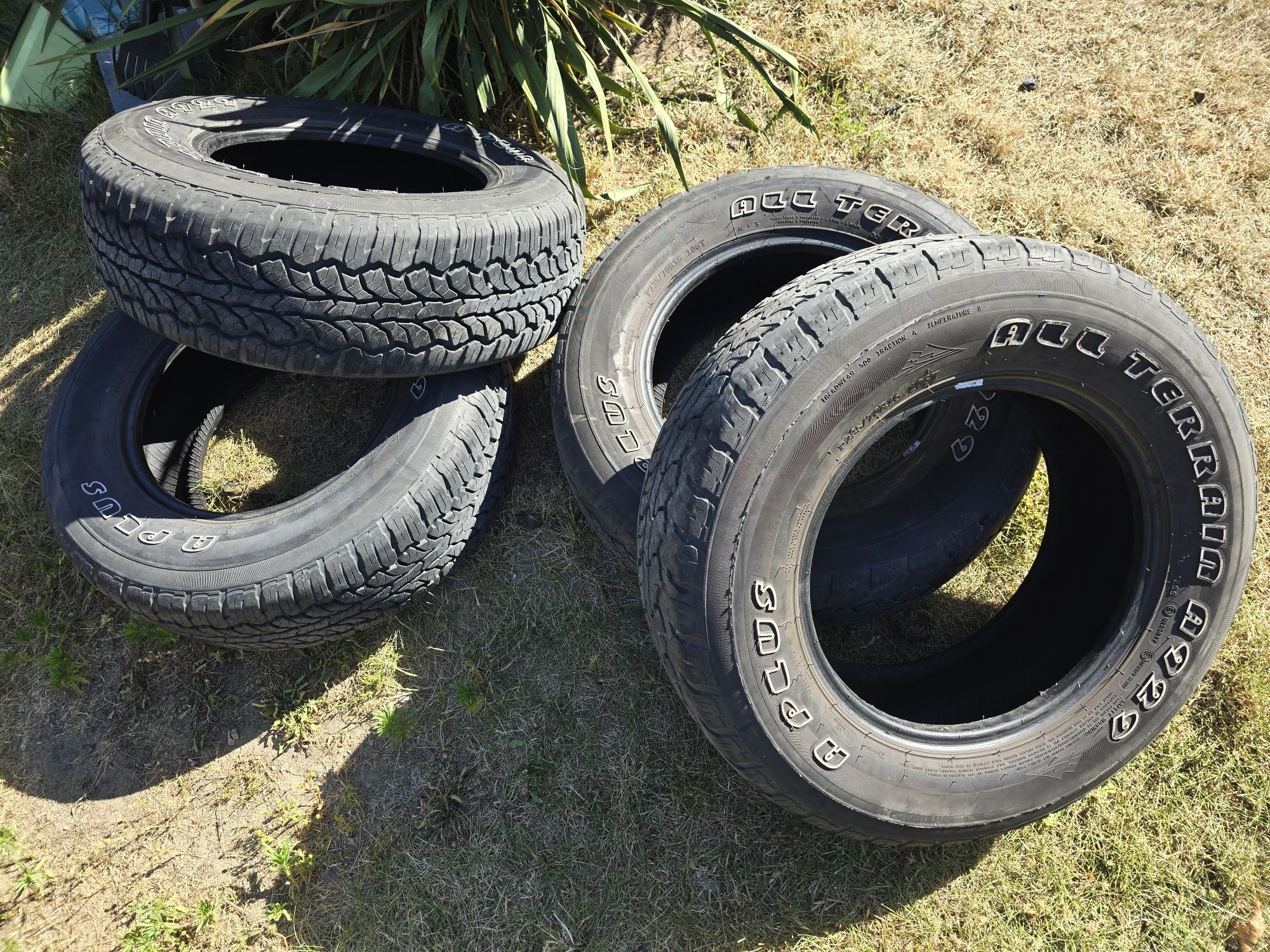 Opony 235/70R16 all terrain