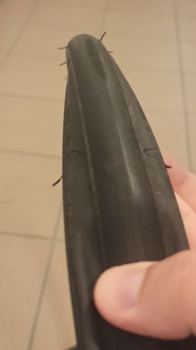 Opony szosowe Bontrager R1 700x23