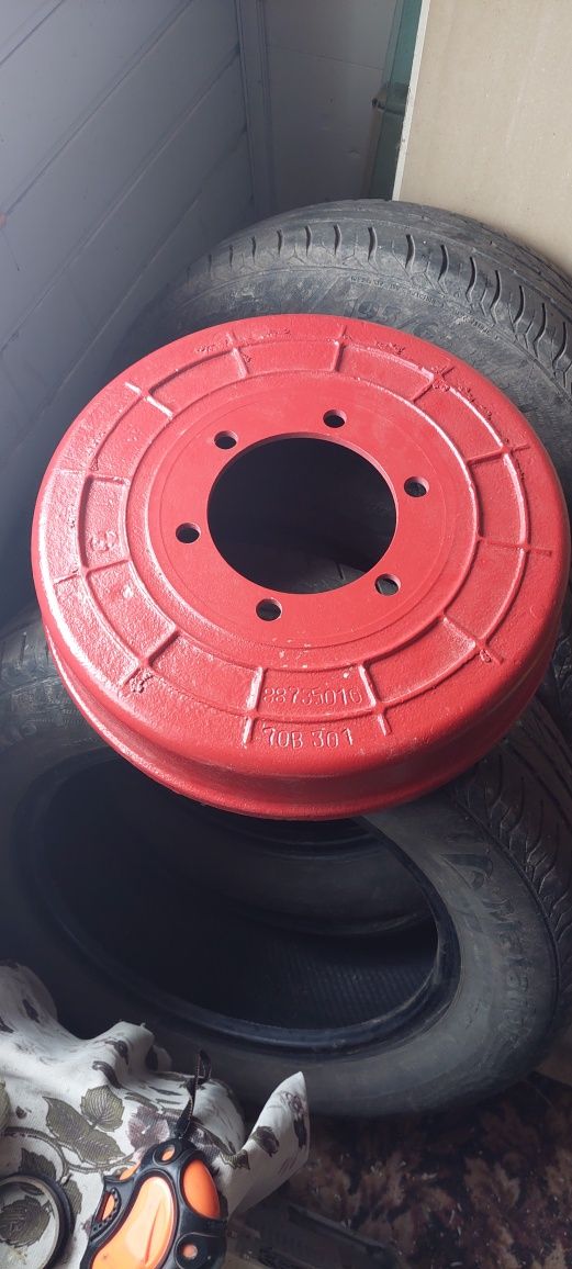 Продам тормозний барабан  2птс4