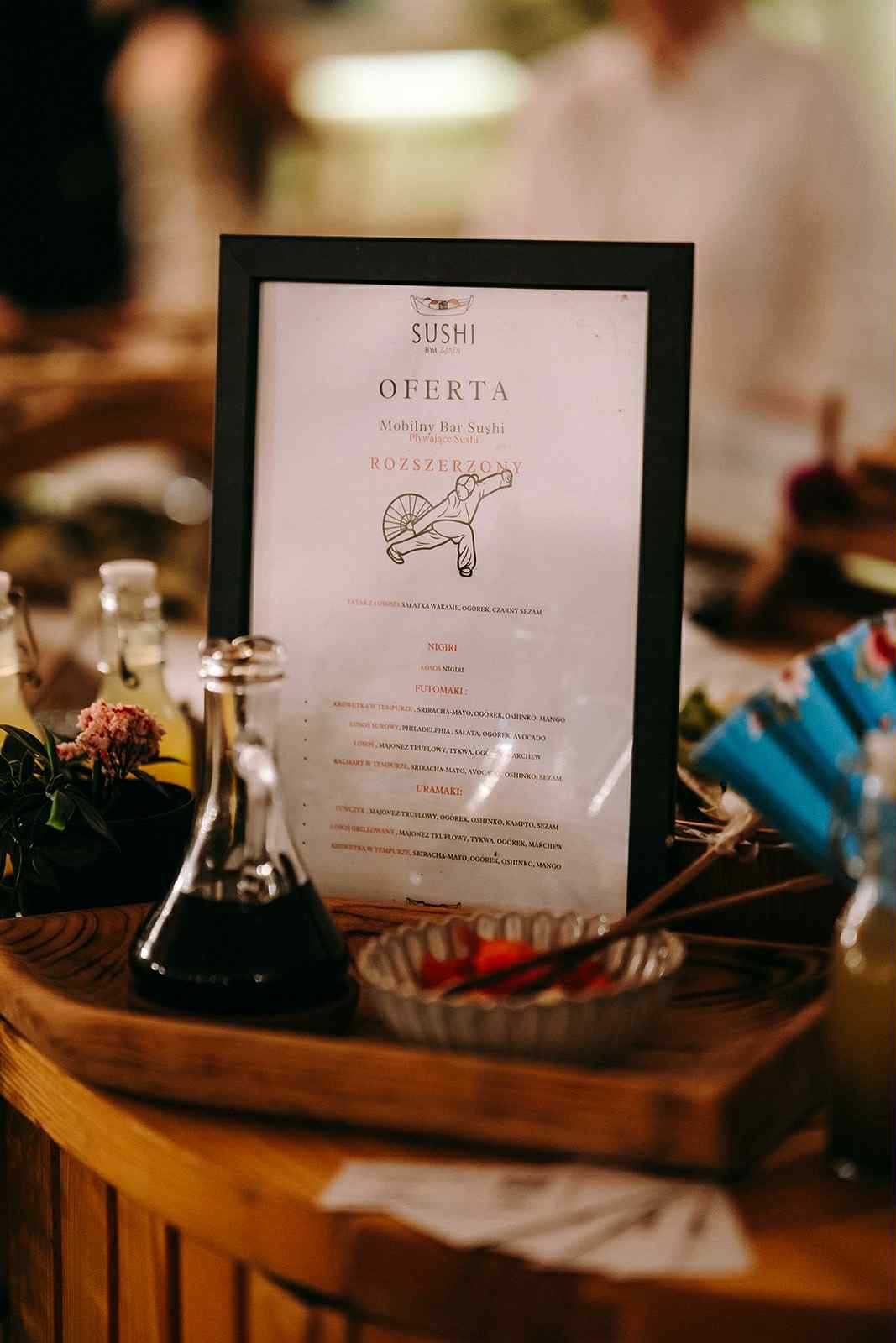 Mobilny Bar Sushi z Pływającymi Łódkami – Atrakcja na Wesele, Event,