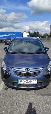 Opel Zafira rocznik 2015