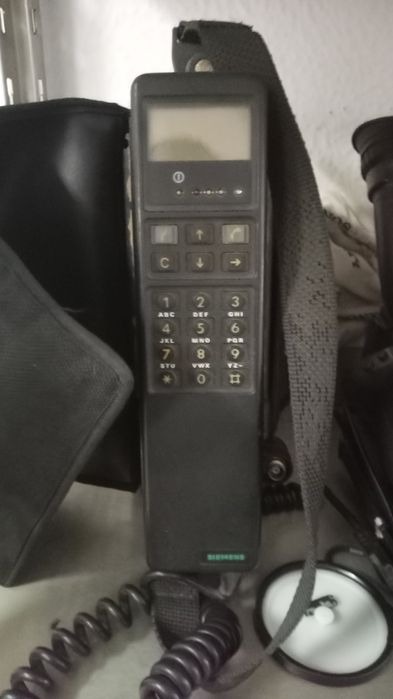 Telemóvel de carro antigo