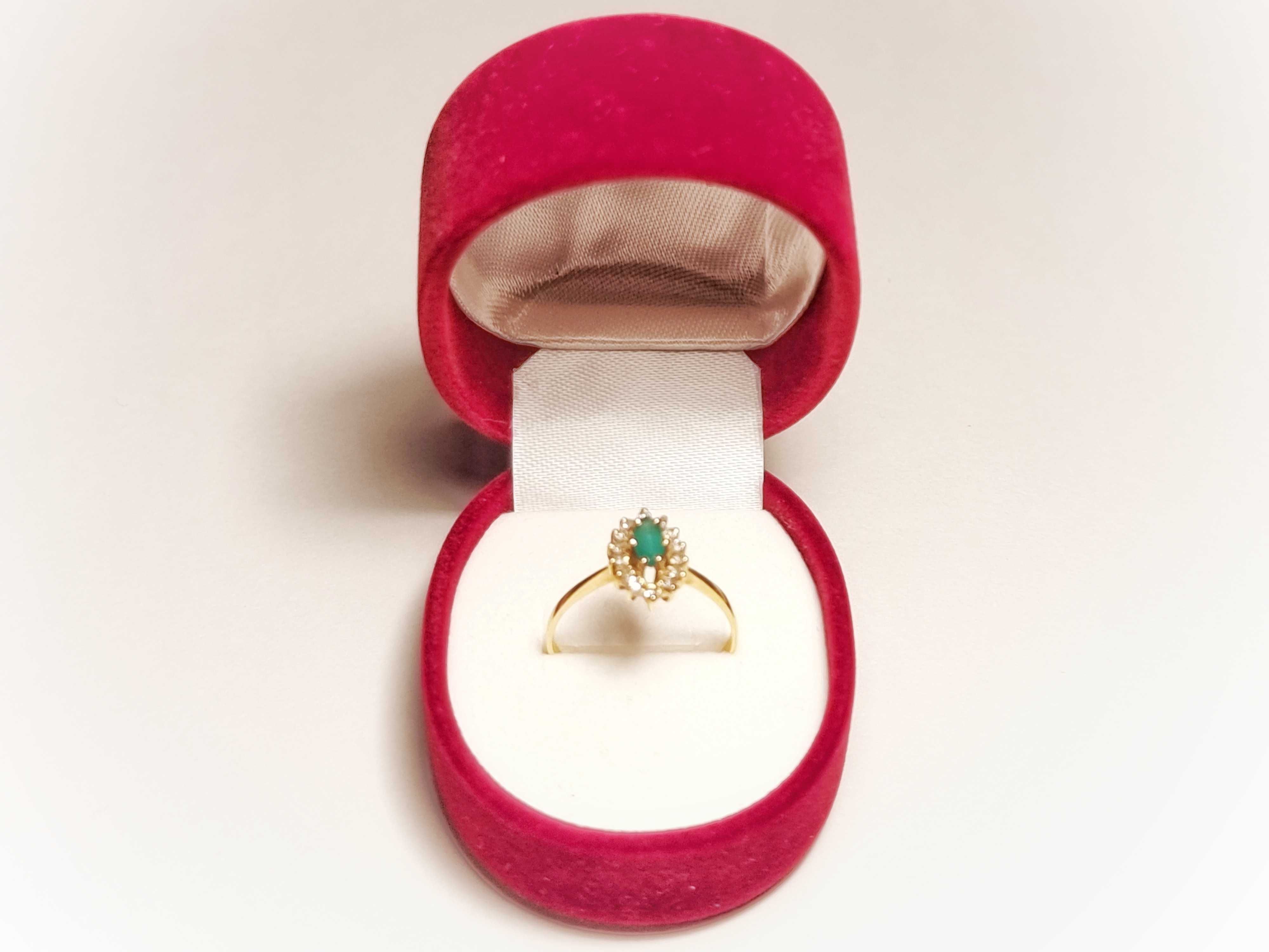 Anel de ouro 19,2K Quilates, esmeralda e 14 diamantes com certificado