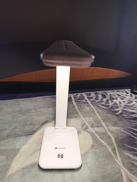 Акумуляторна світлодіодна лампа,светильник,лед