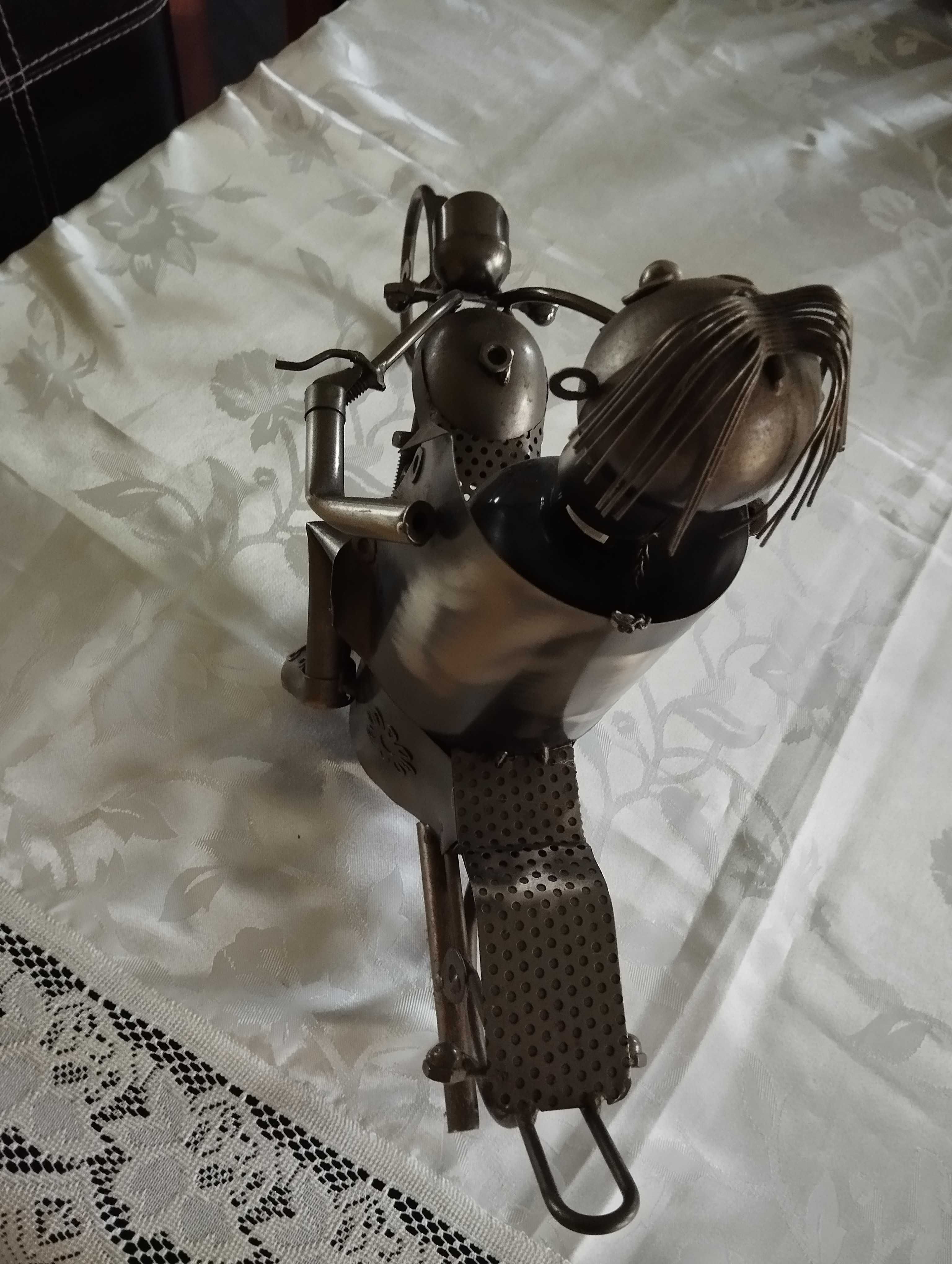 Suporte de garrafa em metal